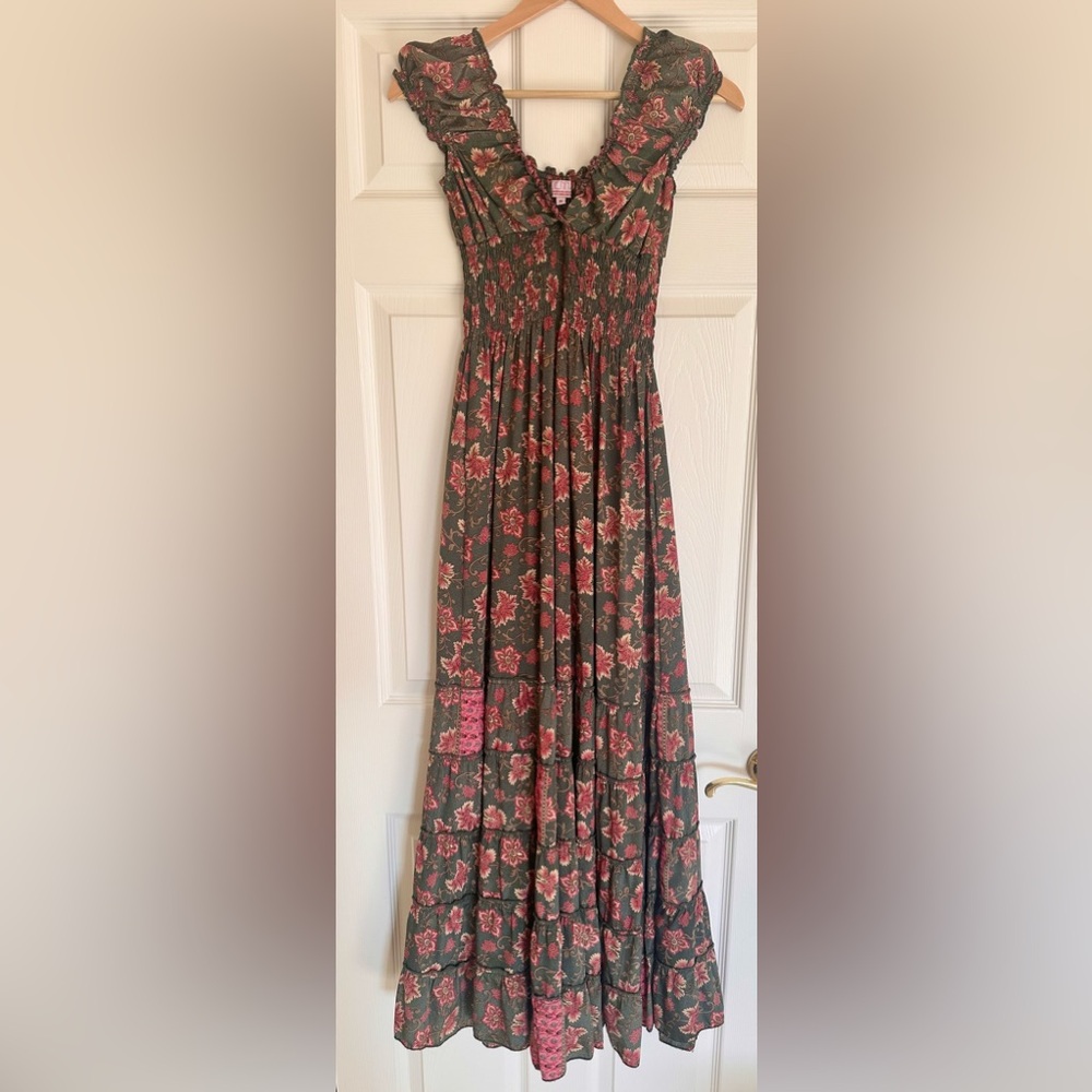 CIENNA Floral Maxi Dress Boho Smocked Waist Short Sleeve V-Neck Silk Blend M - Picture 2 of 6